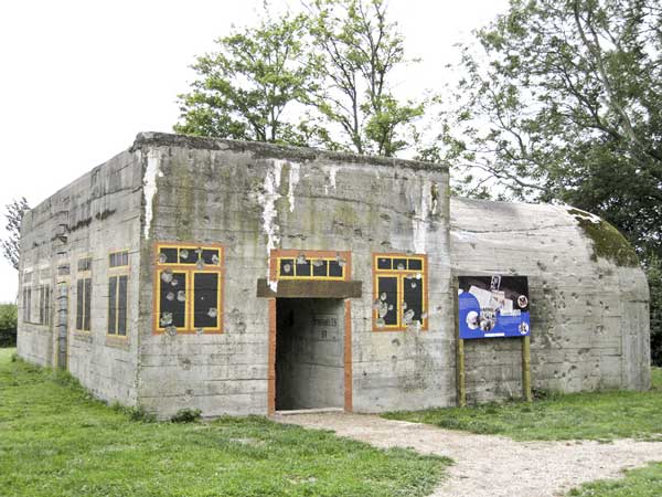 Bunkeranlage in Groede/Niederlande STREETFOTOGRAFIE RIA SIEGERT